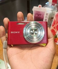 Sony Cybershot DSC-W830 20.1MP 8x Optical Zoom Digital Camera Red-90 new