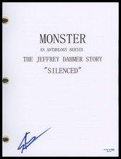 Evan Peters "Monster: The Jeffrey Dahmer Story" AUTOGRAPH Signed Script ACOA