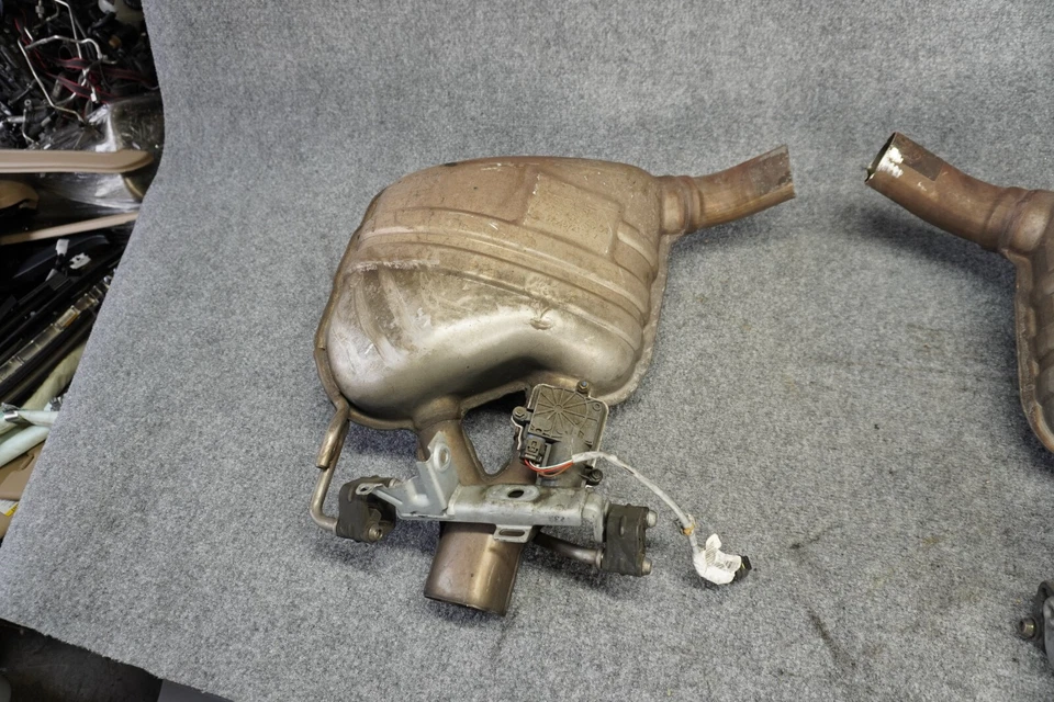 Juego de tubos de escape silenciador tubo medio fabricante original Mercedes W205 C43 C300 C250 AMG Foto 3 de 4