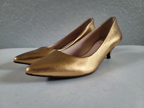 Vince Camuto Womens Gold Low Heels 