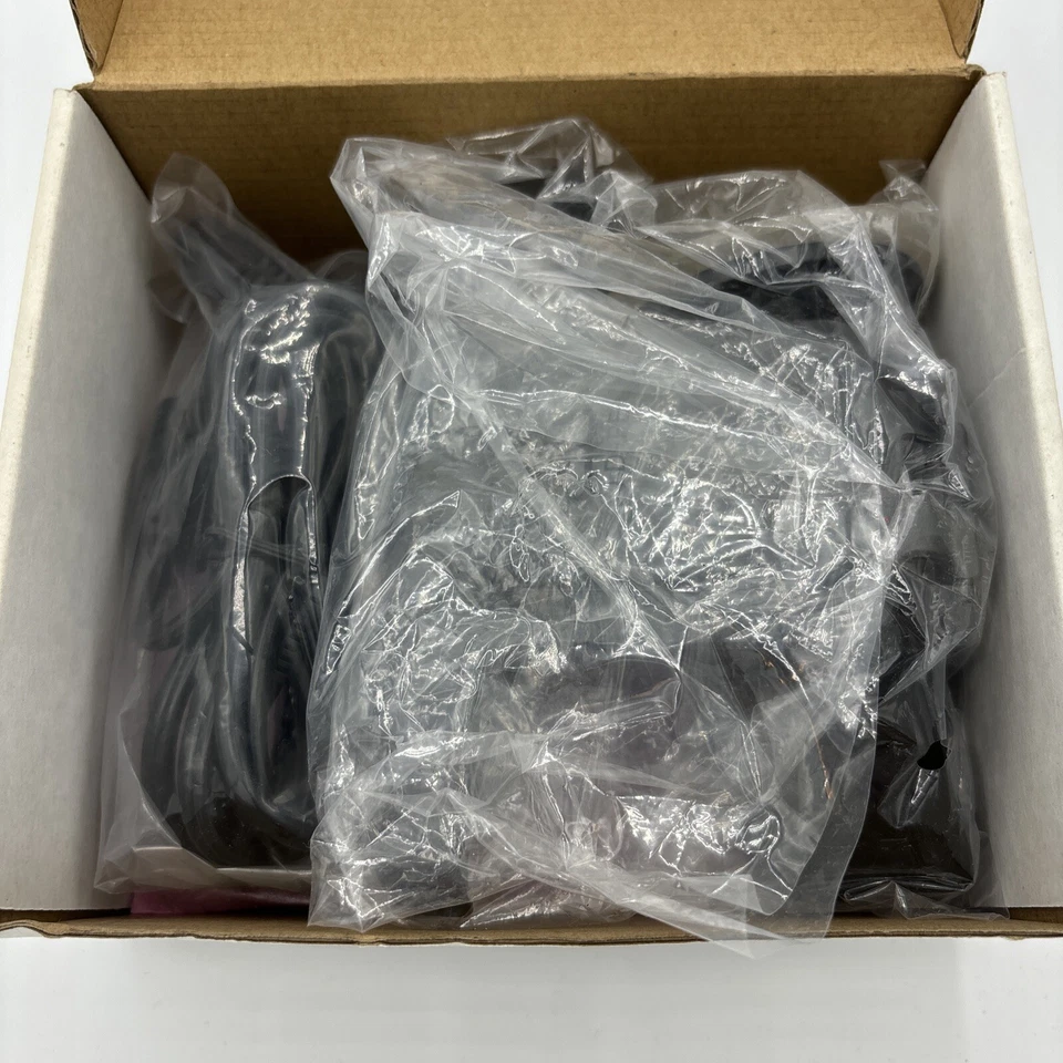 Magellan Roadmate 5635T-LM GPS Navigation Unit, Black 3D Landmarks NIB - Image 3 of 4