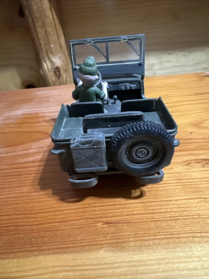 Rare Vintage Beetle Bailey in Willy's Jeep 1/32 Scale - Image 3 of 4