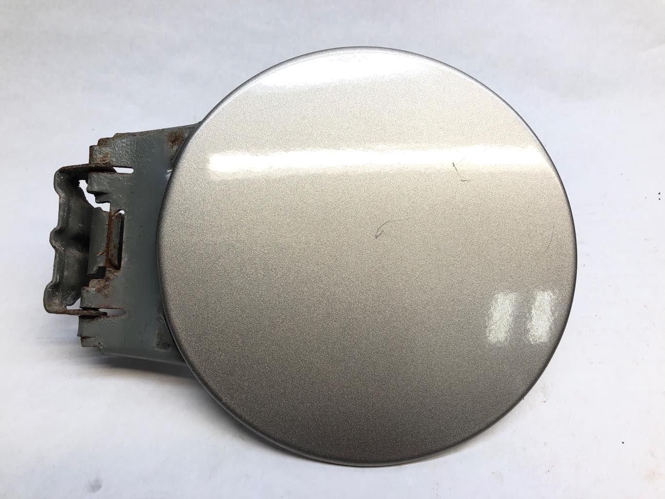 96 05 Chevy S10 Blazer Fuel Filler Door Gas Cover Lid Flap Silver