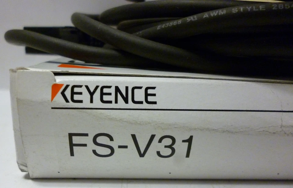 Keyence FS-V31 Fiber Optic Sensor - Image 2 of 4