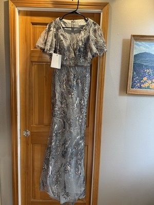 NWT Mac Duggal Stunning Platinum Sequin Beaded Flutter Sleeve Maxi Gown Size 4