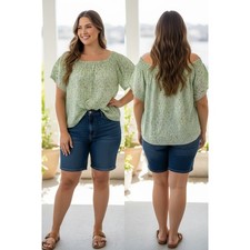 1381 - Easel Peasant Blouse with smocking at ...