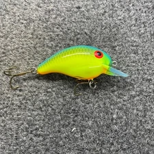 Pre-Pradco Bandit 100 Series Squarebill Crankbait Lure - 36 Chart Blue Back 136