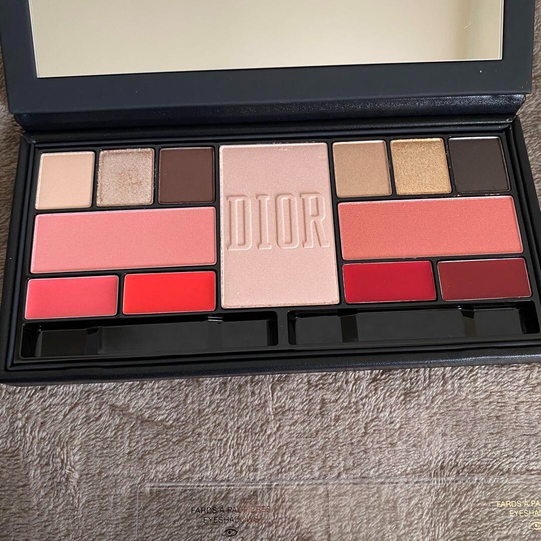 Dior Christmas Coffret Sparkling Couture Multi-Use Palette Pink