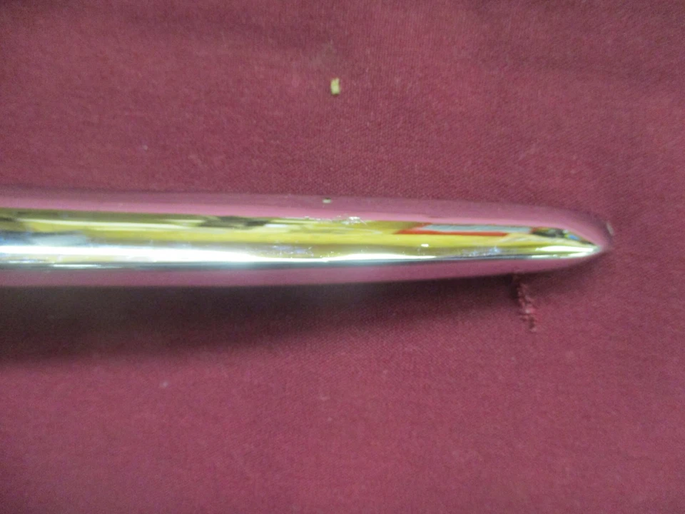 1954 Packard Cavalier Rear Door Moulding 454182 NOS Damaged - Imagem 2 de 3