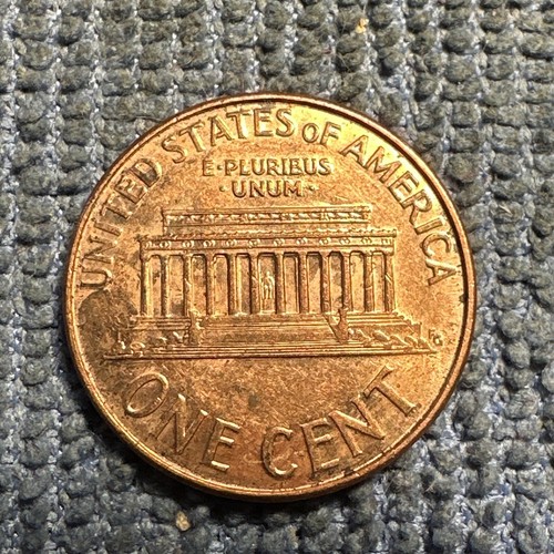 2007 Lincoln Memorial Cent penny Error Die chip Obverse side in the letter B - Bild 2 von 6