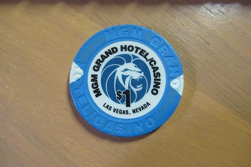 MGM Grand Hotel Casino $1 Gaming Poker Chip ~ Las Vegas, Nevada - Picture 2 of 2