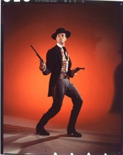 Hugh O'Brian TV western Legend of Wyatt Earp with guns Original 5x4 Transparency