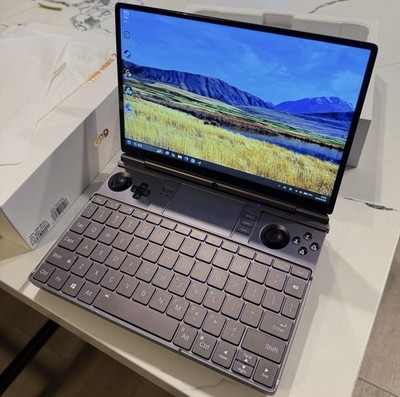 GPD Win Max 2 2024 10.1'' Ryzen 7 8840U 32GB RAM 2TB SSD Gray Windows