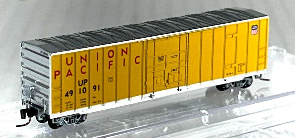 MICRO-TRAINS Z SCALE 50' RIB SIDE BOX CAR UNION PACIFIC 51100163 - Image 3 of 3