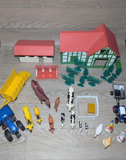 New Ray Vintage & Mix Farm Barn Tractors  Animals Bundle - Some Wear Please Read