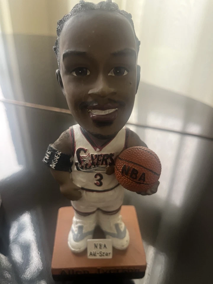 Allen Iverson Bobblehead Lote (2) NBA 76ers Legends of the Court Forever Collect. Foto 2 de 4