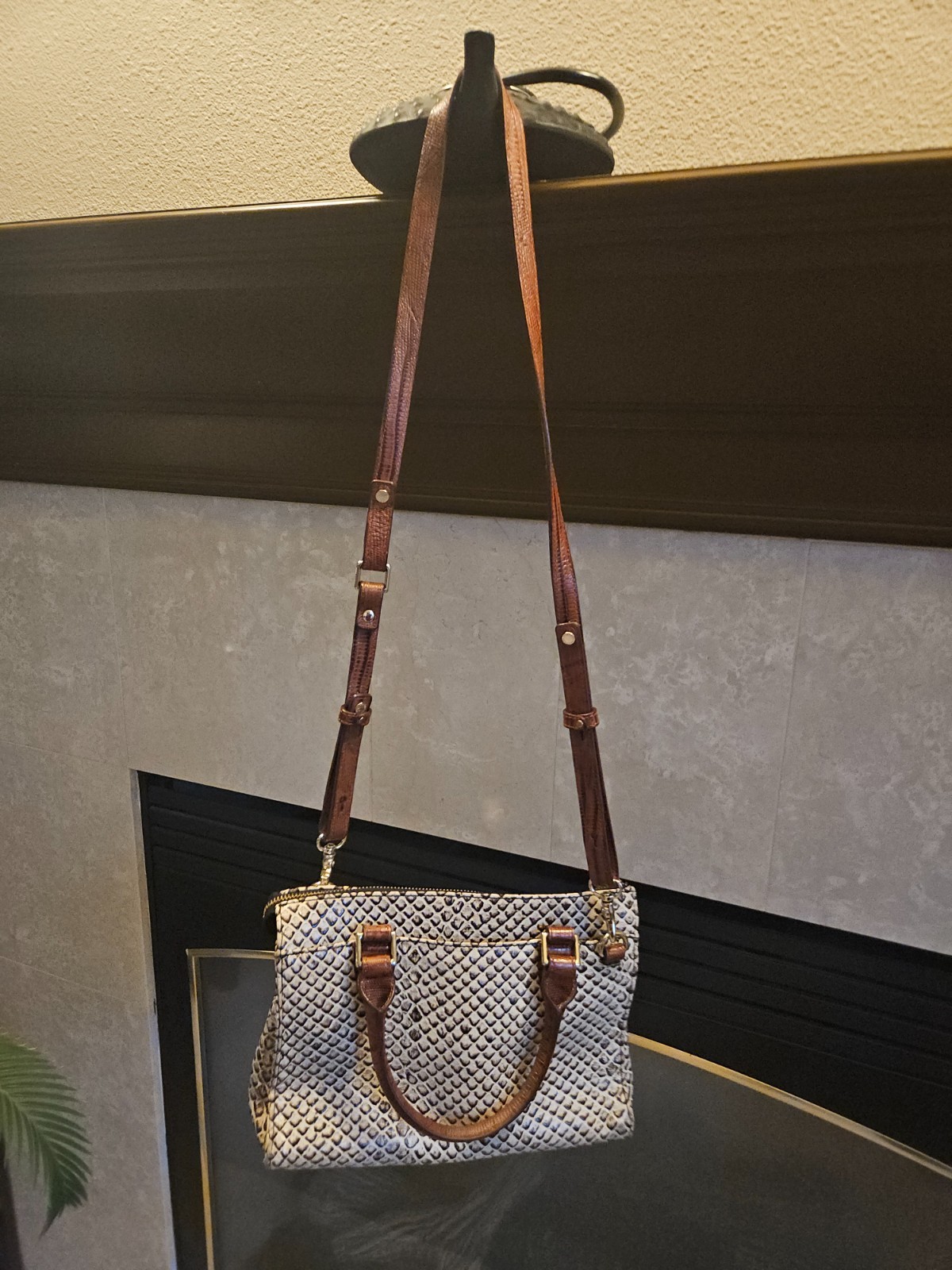 Vintage*Brahmin Black Java Snake Medium Crossbody… - image 4