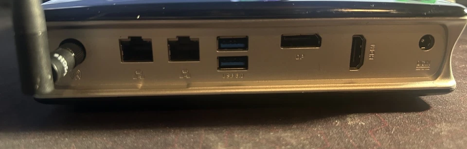 Zotac Mini PC ZBOX-MI531 i3-6100T 4 GB de RAM Windows/Linux Workstation Foto 3 de 4