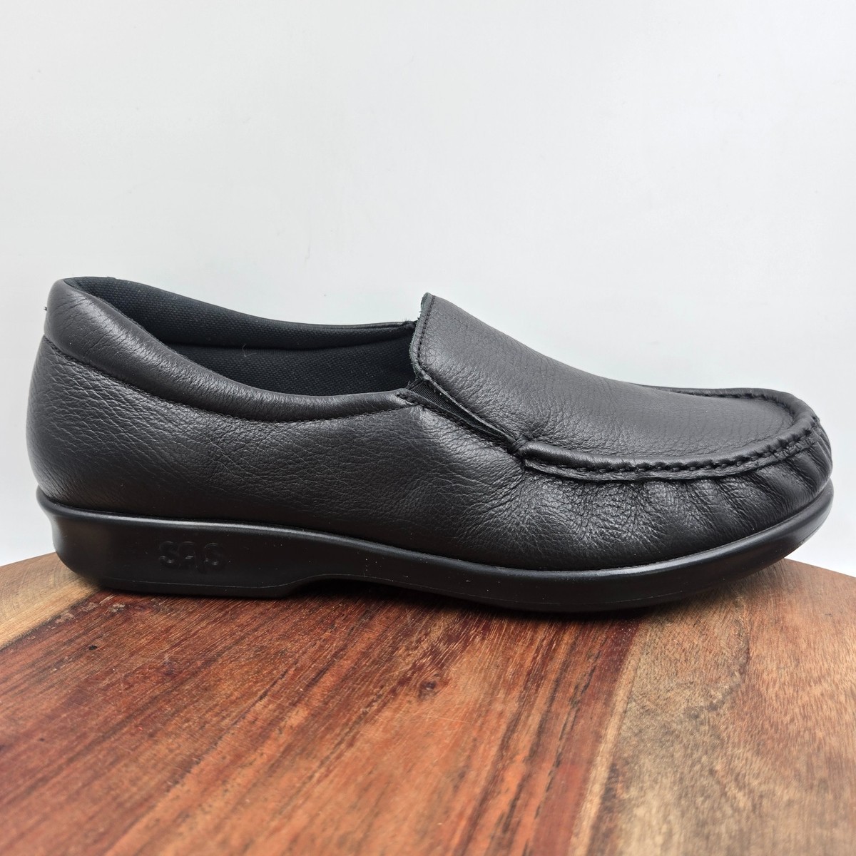 SAS Twin Shoes Women's 10.5M Black Leather Slip On Moc Toe Loafers Career Flats