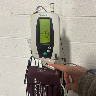 #ad Welch Allyn 420 Vital Signs Patient Monitor w Rolling Stand PATIENT READY $499.00