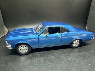 Maisto Special Edition 1:24 Diecast 1966 Chevrolet Chevelle SS 396 in Blue Read