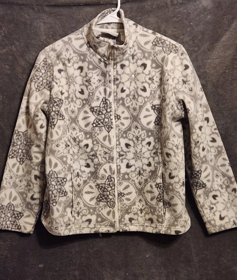 Chaqueta polar Alfred Dunner Petite PS cremallera completa - patrón floral copo de nieve gris Foto 2 de 4