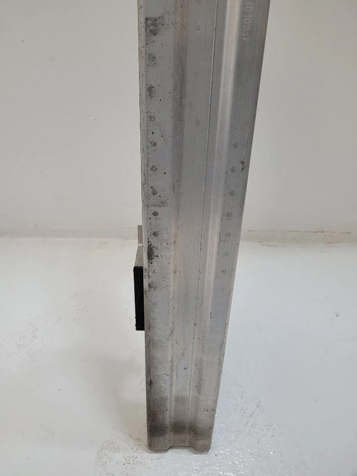 2000-2005 CADILLAC DEVILLE Rear Bumper Reinforcement Impact Bar 25771081 Foto 3 de 4