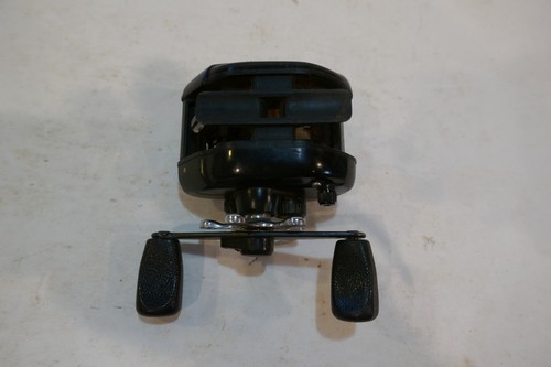 Carrete de cebo fundido automático Daiwa vintage hecho en EE. UU. color negro - Imagen 5 de 5