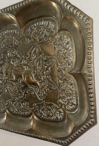 Stunning Hammered Brass Lion & Serpent Dragon Floral Design Tray / Wall Decor - Picture 4 of 11