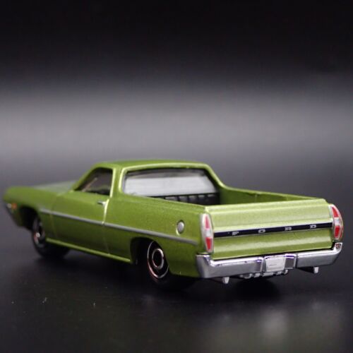 1970 70 FORD RANCHERO PICKUP TRUCK VERDE DIORAMA DIECAST MODEL CAR IN SCALA 1:64 - Foto 5 di 7