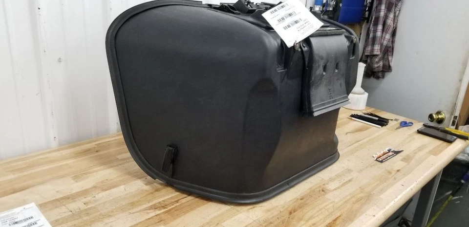 Chevy Express G3500 G3500 Engine/Transmission Access Cover In Cab 2014 27523 - Image 3 of 4