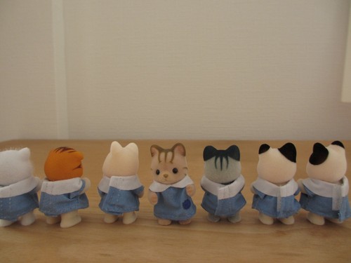 Sylvanian Families 7 Baby Knights Figures Cats in Nursery Calico Critters RARE - Picture 5 of 11