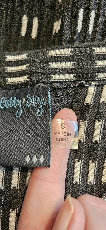 Gabby Skye Sweater Dress Grey White Short Sleeve Knee Length Size SM - Image 4 of 4