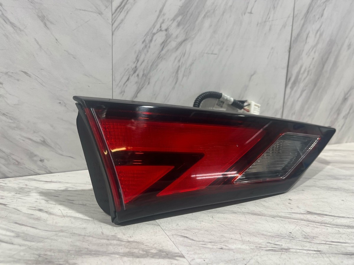 2020-2024 NISSAN SENTRA TAILLIGHT OEM DRIVER SIDE INNER LAMP