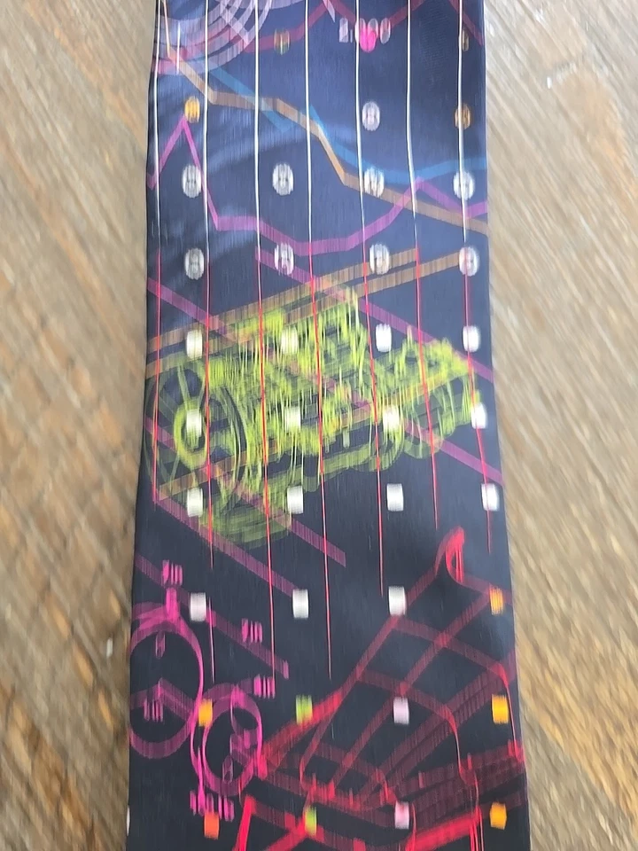 Volvo Tie Silk Hecho en EE. UU. Coche Camión Coche Vendedor Computadora Gráfico 3D Coches Camiones Foto 3 de 4