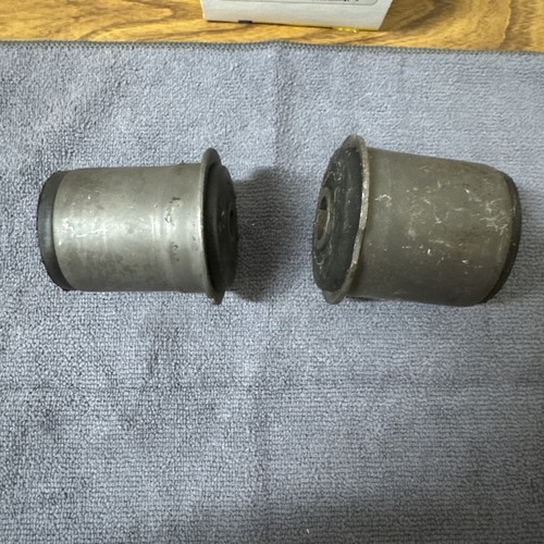 New Suspension Control Arm Bushing Moog K6111 - Picture 6 of 12