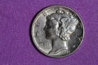 ESTATE FIND 1945 - MERCURY DIME!!  #N08224
