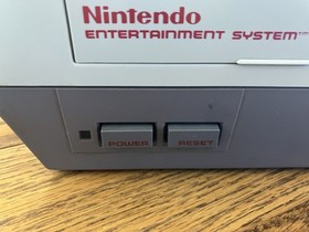 Nintendo NES Gray Console Tested Fully Functional with 2 Controllers And Game