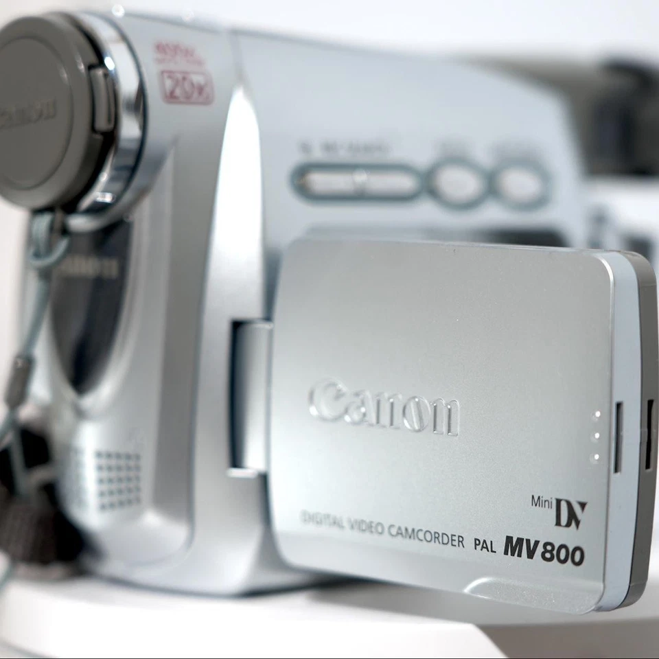 Canon MV800 Handheld MiniDV Camcorder Silver | Tested | With Sealed Mini DV Tape - Image 3 of 4