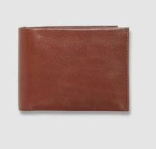 $50 Bloomingdales Men's Brown RFID Protected Smooth Leather Bifold Wallet