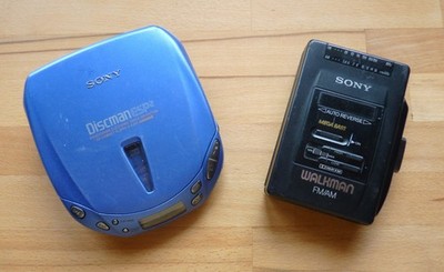 Sony Walkman WM-F2068 FM/AM  & Discman ESP2 D-E445 Tragbarer CD-Player Defekt
