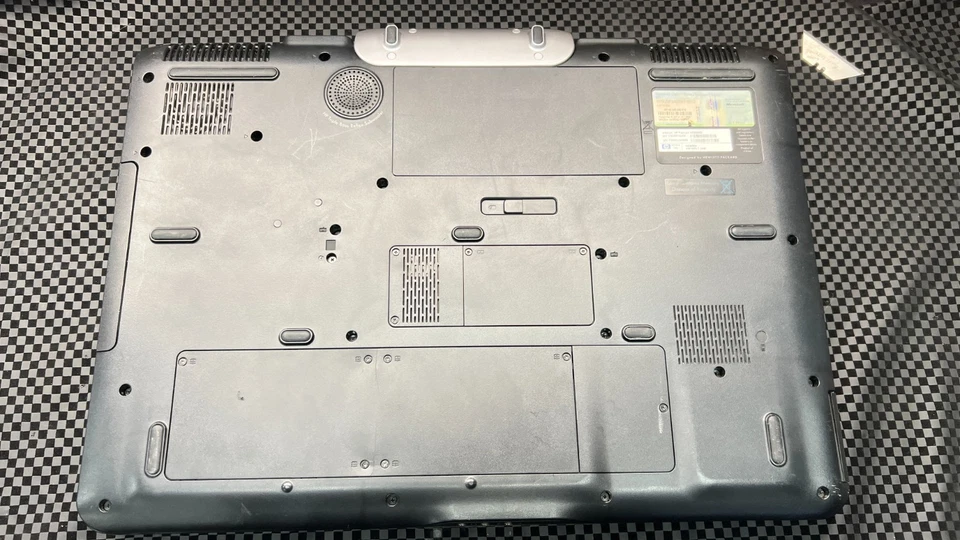 HP HDX9300 "THE DRAGON!" Tested working T8100 - Image 3 of 4