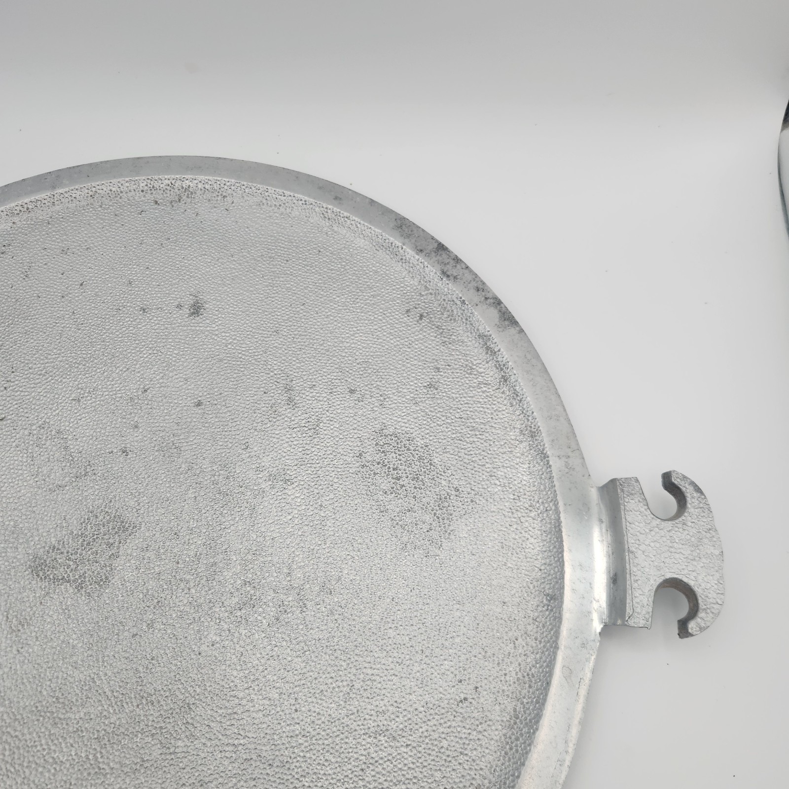 Vtg Guardian Service Ware Cast Hammered Aluminum Griddle Platter Pizza Tray 15.5