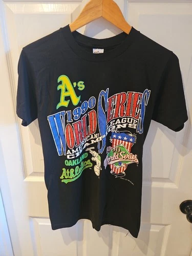Vintage Oakland Athletics 1990 World Series Baseball Tshirt, Size Medium