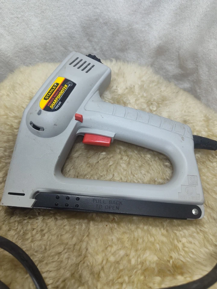 STANLEY SHARPSHOOTER STAPLE GUN TRE500 СВЕРХПРОЧНЫЙ ЭЛЕКТРИЧЕСКИЙ СТЕПЛЕР ADJ. СКОБЫ - Изображение 3 из 4