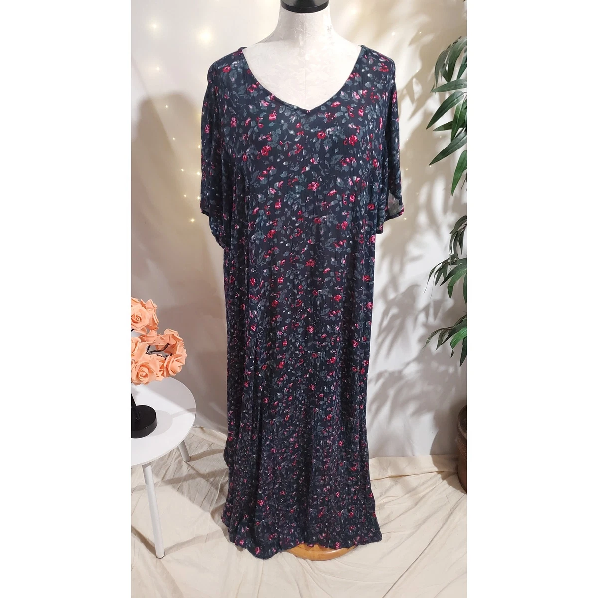 woman in black dress PRE-ORDER