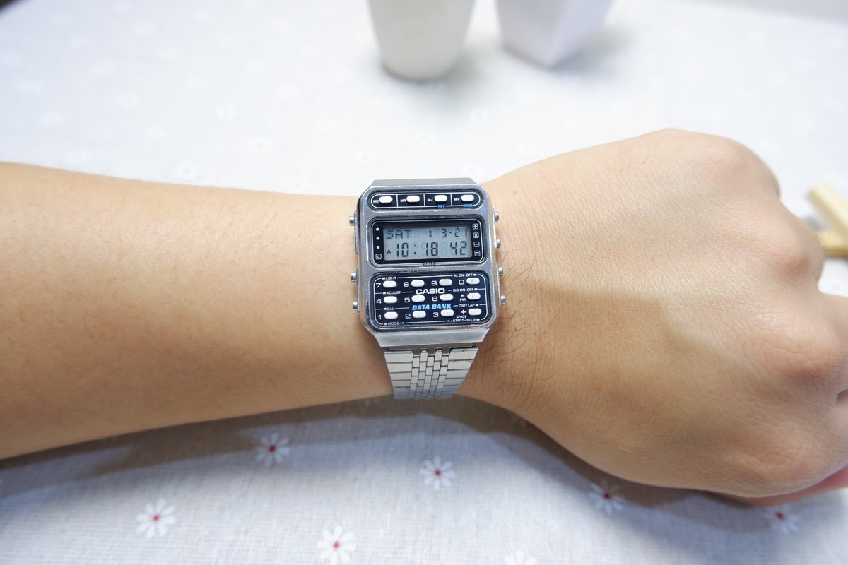Vintage Casio CD-401 Data Bank Calculator Watch 1984 Japan Rare