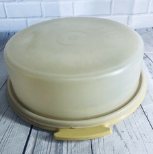 Vintage Tupperware 719-1 Pie Keeper/Carrier with Lid / Harvest Gold