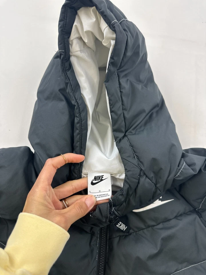 Nike Jacket Youth Large Black Sportswear Fill Puffer Hooded Full Zip DD7134-010 - Image 4 of 4