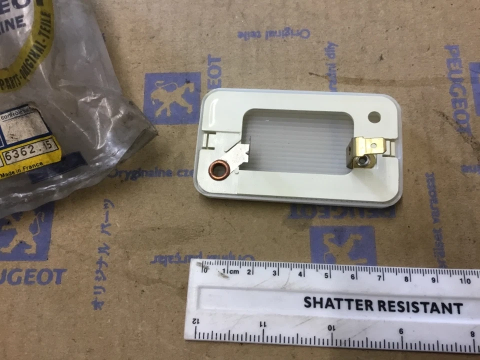 GENUINE Citroen Peugeot 504 404 304    interior roof light 636215 - Image 2 of 4